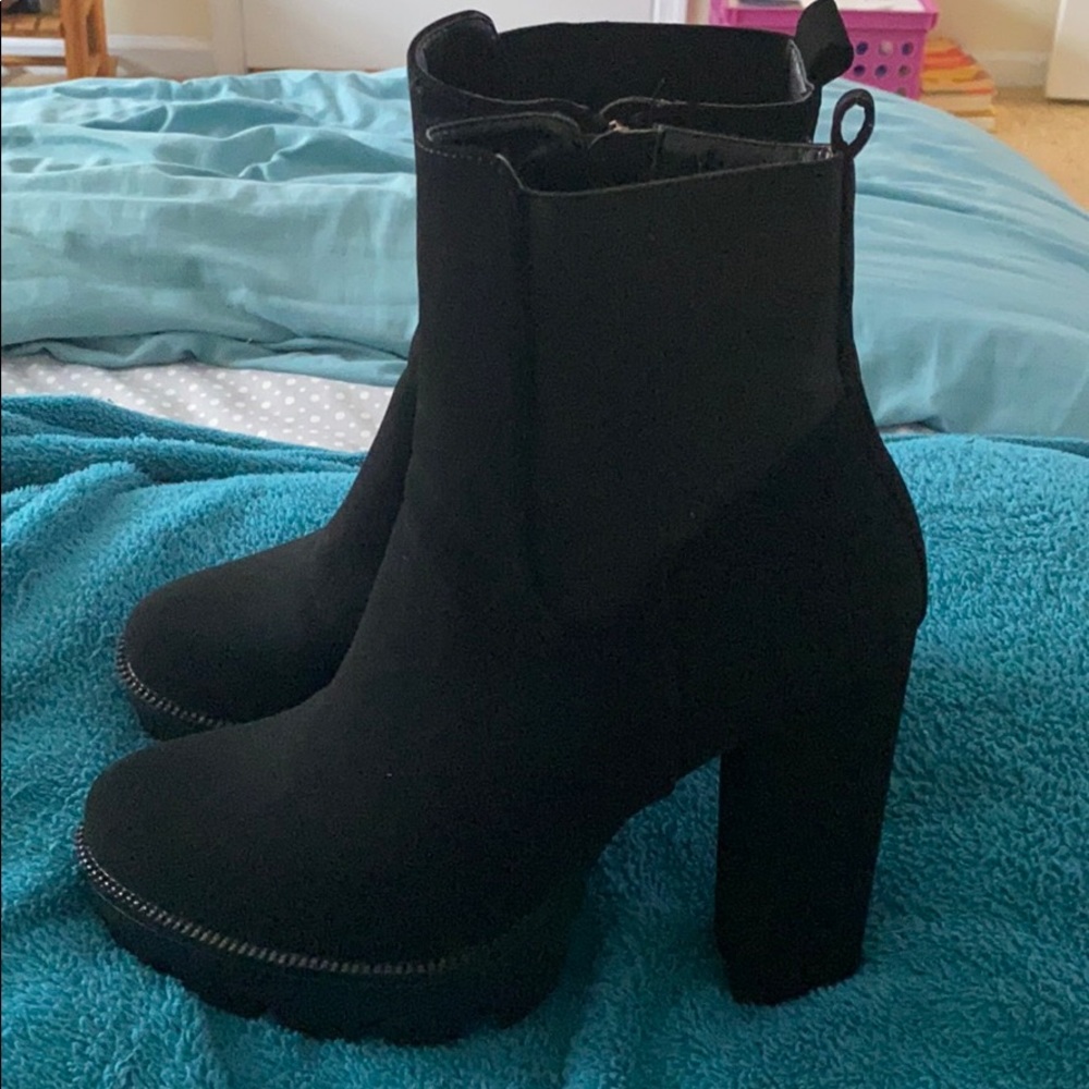 Tatiana Bootie size 9